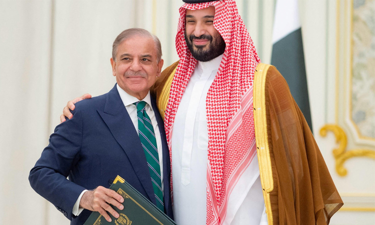 Pakistan extends nuclear umbrella to Saudi Arabia: source close to govt