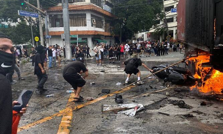 Arrest tally grows after Philippine anti-corruption protest clashes