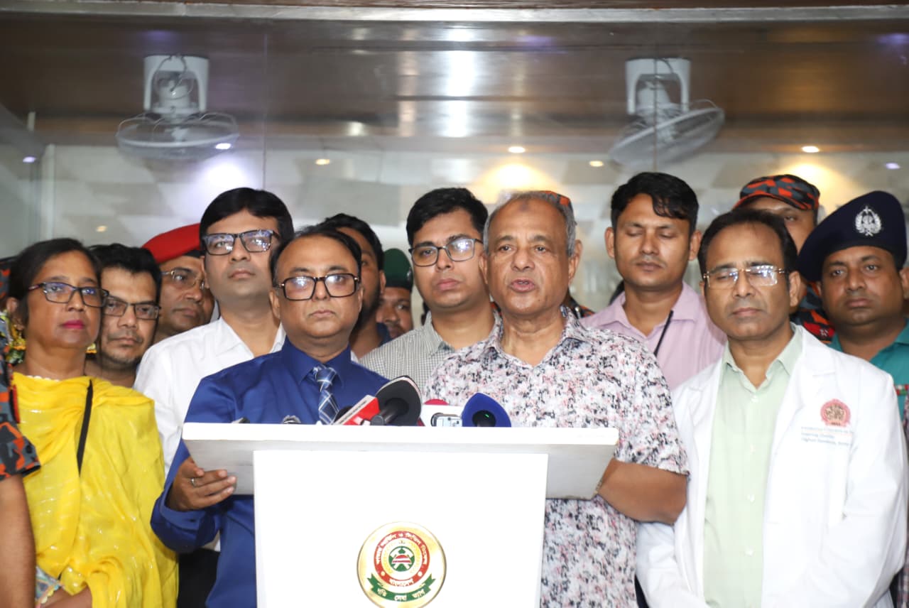 Jahangir assures of best treatment for firemen