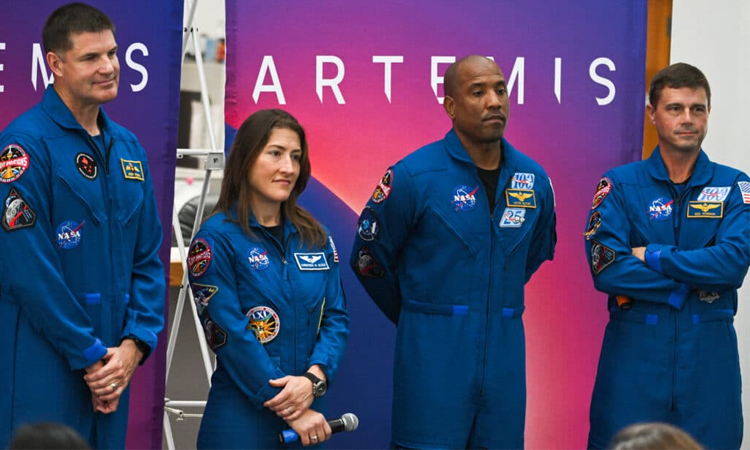 NASA says on track to send astronauts around the Moon in 2026 | International
