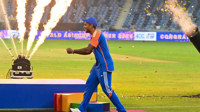 India, Pakistan trade accusations after Asia Cup trophy debacle | Sports