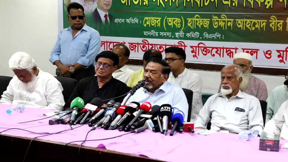 Fair polls not possible by keeping autocratic elements in administration: Hafiz | Others