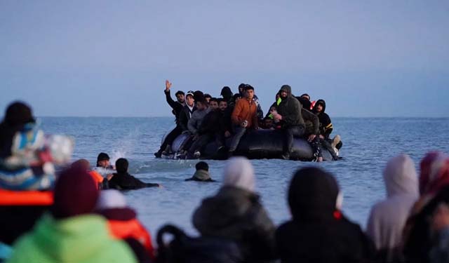 UK to scrap refugee family reunion route | News
