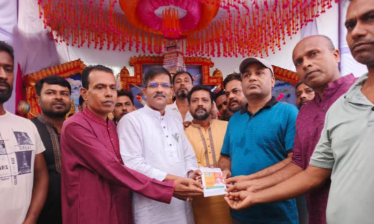 ZRF distributes gifts to Puja Mandaps in Pirojpur | District