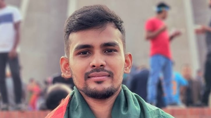 Police firing killed 2 in front of me in Chankharpul: Asif Mahmud