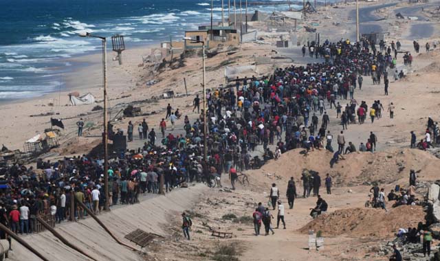 Israel ceases fire and Gazans start returning home