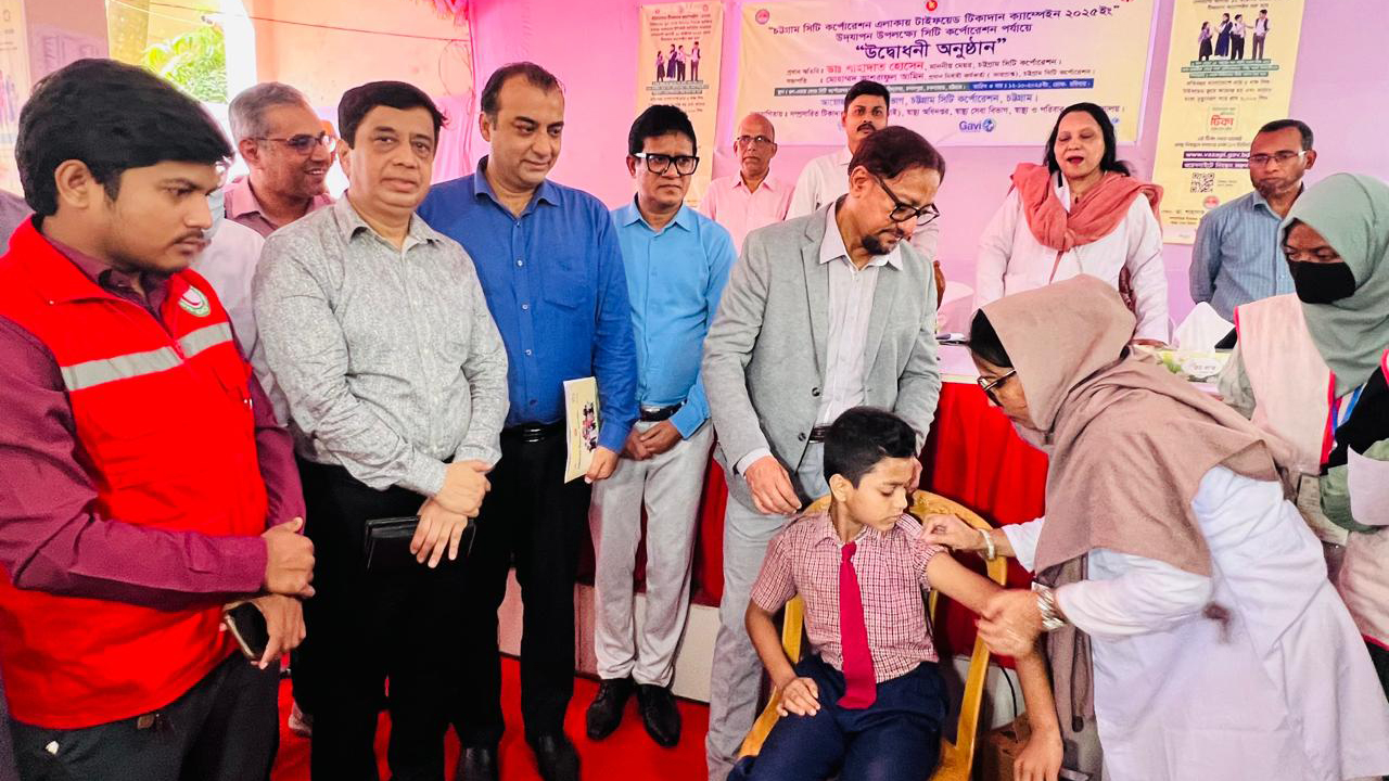 Month-long Typhoid vaccine campaign inaugurated in Ctg