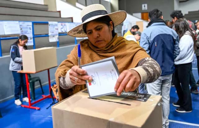 After 20 years of socialism, Bolivian voters look right for economic salvation