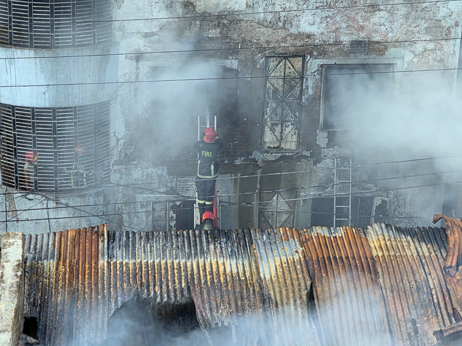 9 RMG workers killed in fire at two buildings in Mirpur 