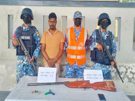 Robber held, arms and ammo seized from Sundarbans