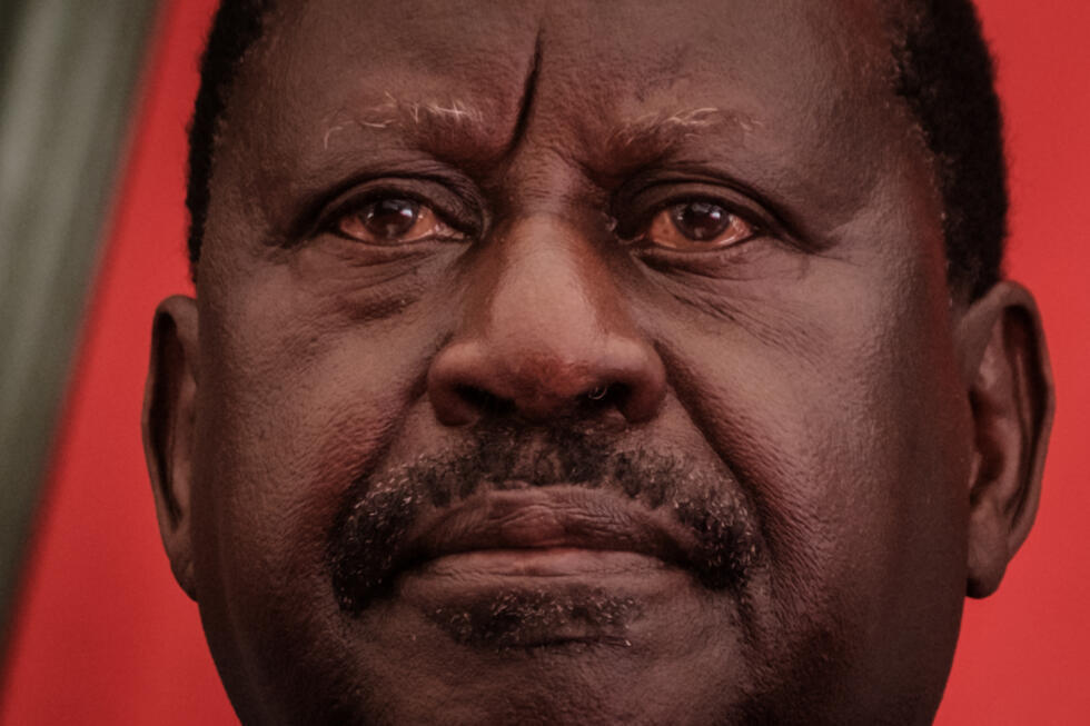 Kenyans swarm home of fallen 'hero' Raila Odinga