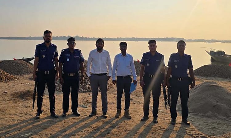668 cubic feet of stone seized in Sunamganj