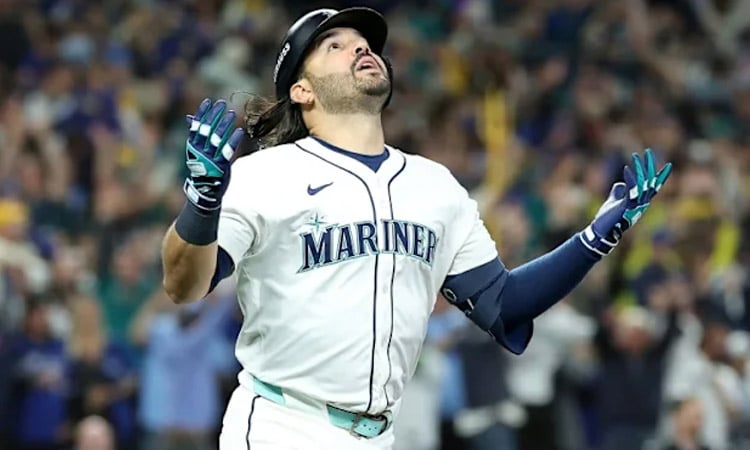 Mariners one win away from World Series after Suarez grand slam beats Jays