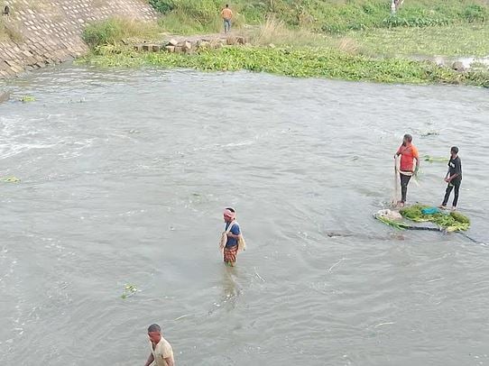Thakurgaon celebrates traditional fishing festival at Buri Dam