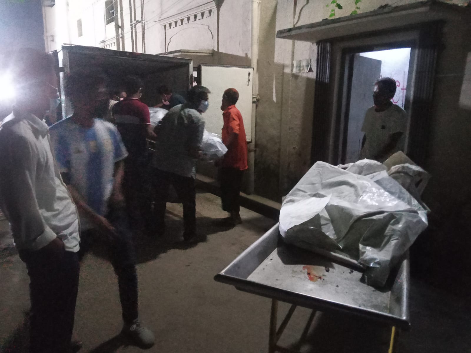 Bodies of 16 Mirpur fire victims handed over to families