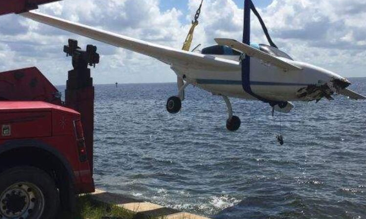 Flight skids off St Petersburg runway in emergency landing