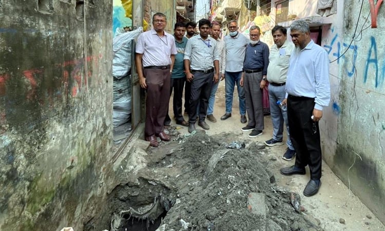 Illegal gas connections severed in Kamrangirchar