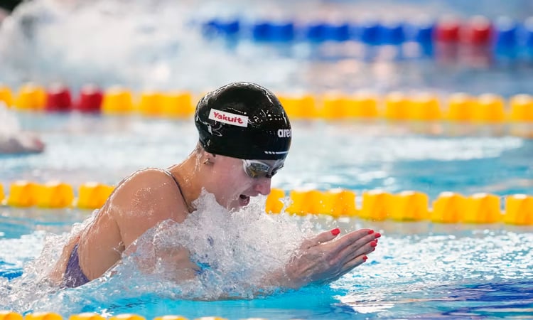 Douglass, McKeown set swim short course world records