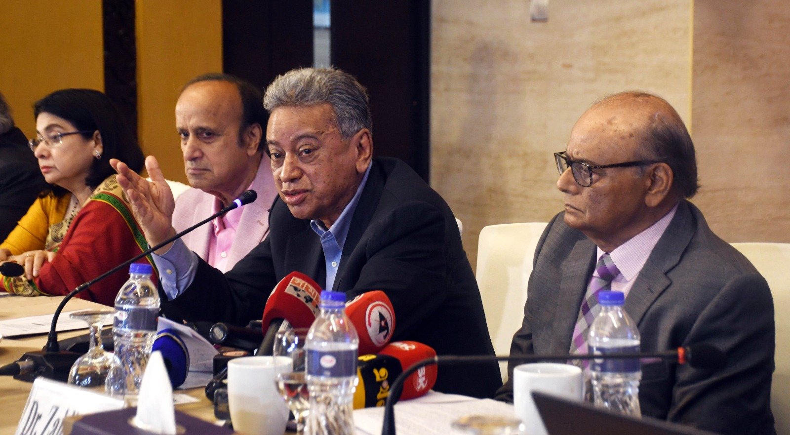 BNP never made appointments to BB on political considerations: Amir Khasru