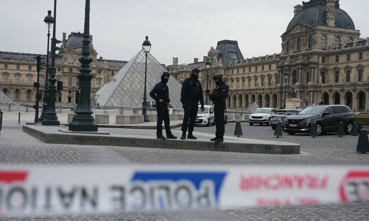 Louvre director faces grilling over $102 mn jewels heist
