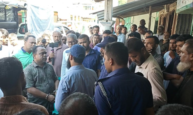 Dealer detained for hoarding TCB goods in Sunamganj 