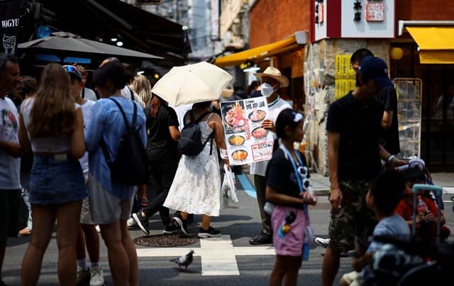 Japan core inflation accelerates to 2.9% in September