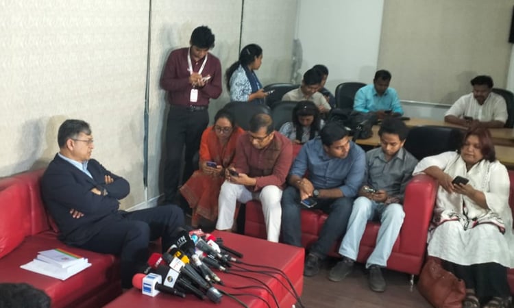 Tarique Rahman to return home by Nov, hopes Salahuddin