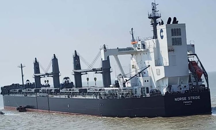 First US wheat shipment arrives at Ctg port