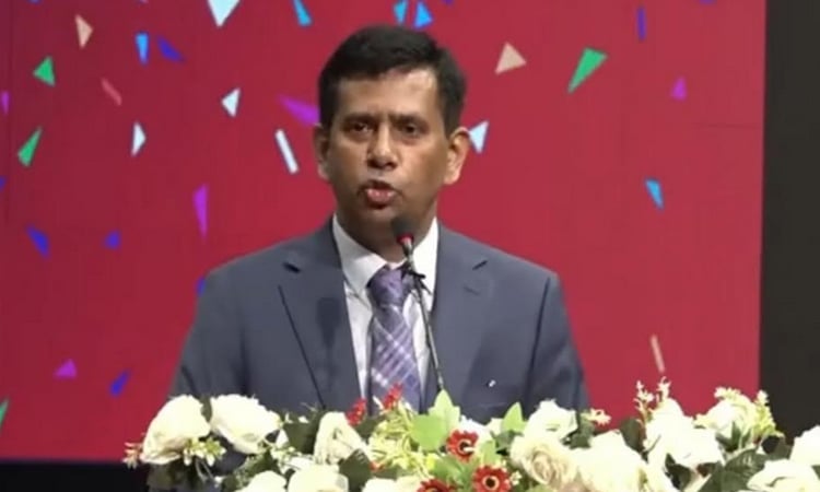 Tajul urges journo to present story of every martyr of July Uprising