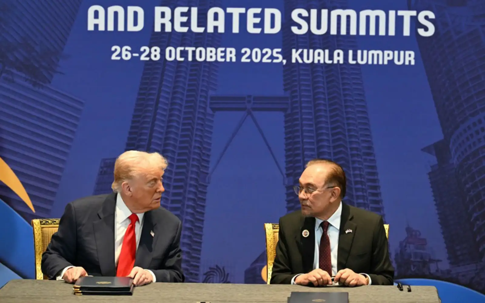 Trump signs Malaysia trade and rare earths deal