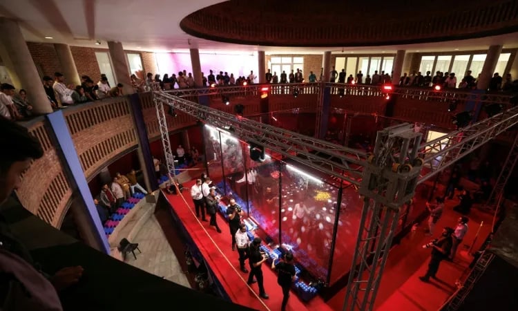 Iranian tech prodigies battle it out with robots