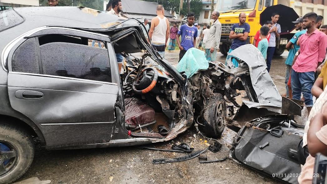 Father, daughter killed, 4 injured in Sylhet road accident