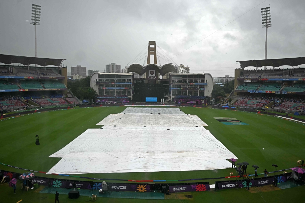 Rain delays Women's World Cup final toss