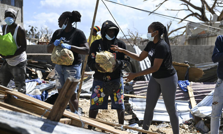 Jamaicans mobilize aid in aftermath of Melissa's wreckage