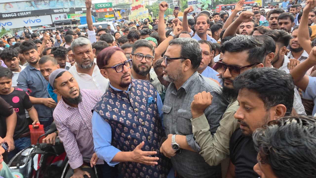 Hawkers barred from New Market intersection before 4 pm: City Mayor