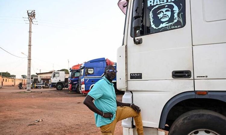 Truckers defy death to supply jihadist-hit Mali with fuel