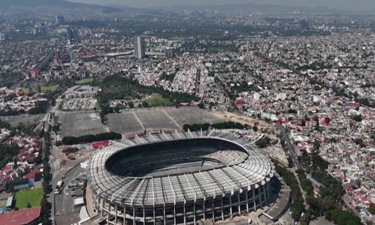 On Mexico City's streets, vendors fight to make it to World Cup