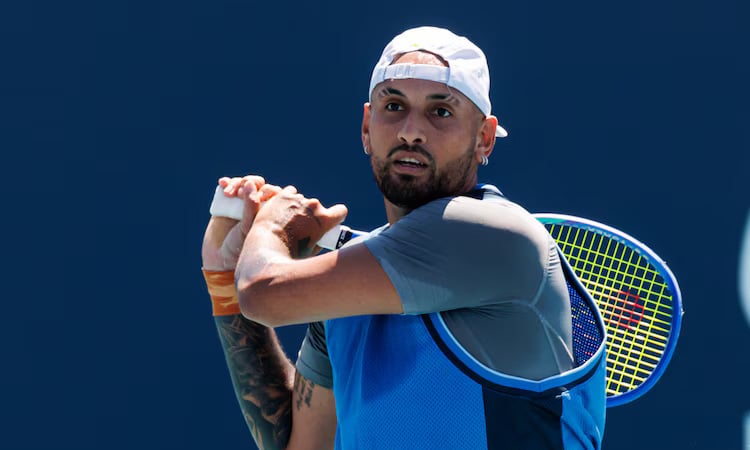 Kyrgios targets 'miracle' Australian Open return after knee improves