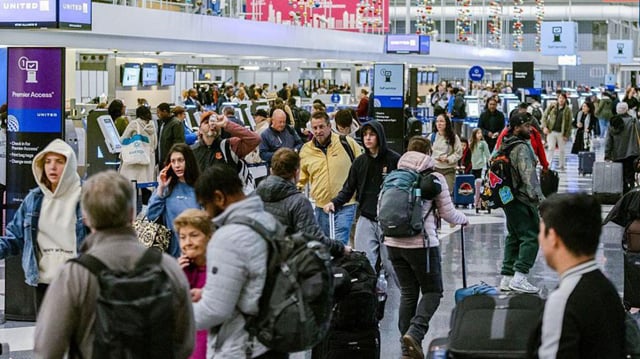 More than 1,000 flights cut in US shutdown fallout