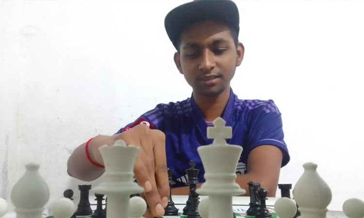 Shuvo Rajak dreams of becoming chess grandmaster, representing Bangladesh globally