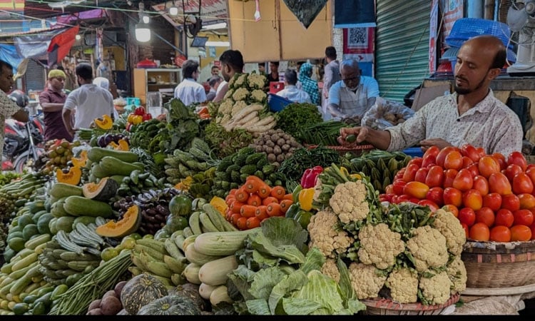 Winter veggie prices decline as supply increases in Khulna
