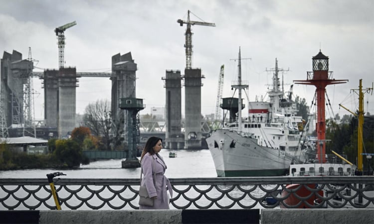 Russia's Kaliningrad puts on brave face as isolation bites