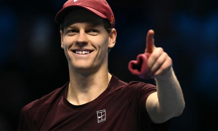 Sinner dominates injury-hit Auger-Aliassime in ATP Finals opener