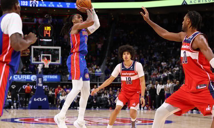 Pistons win streak hits seven on night of NBA thrillers