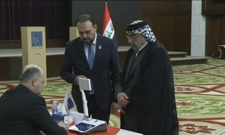 Iraqis vote in general election in rare moment of calm