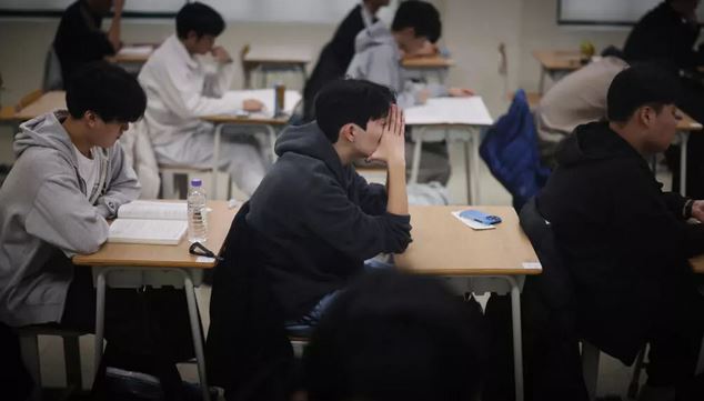 South Korea halts flights for college entry exam