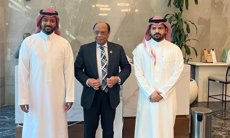 Expatriates' Welfare Secretary holds meeting with Saudi Takamol Holding