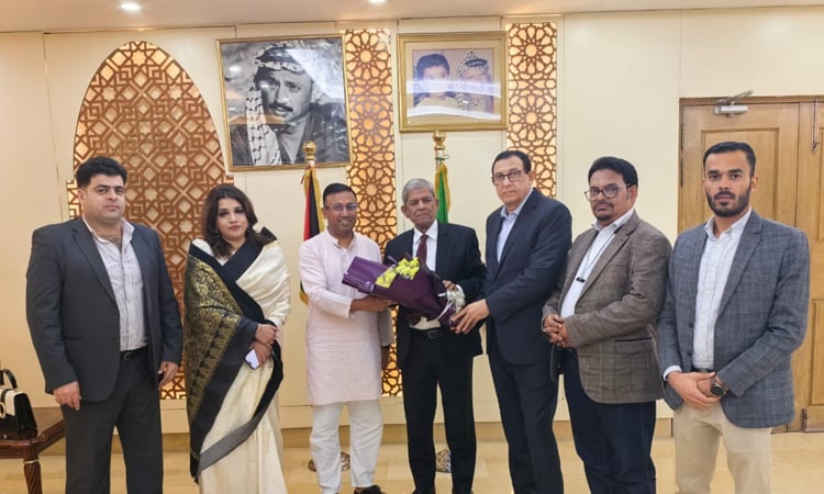 Palestinian ambassador hosts dinner for BNP leaders