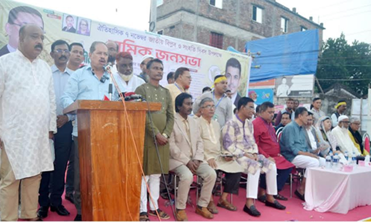 People can overcome any challenge through unity: Sarwar