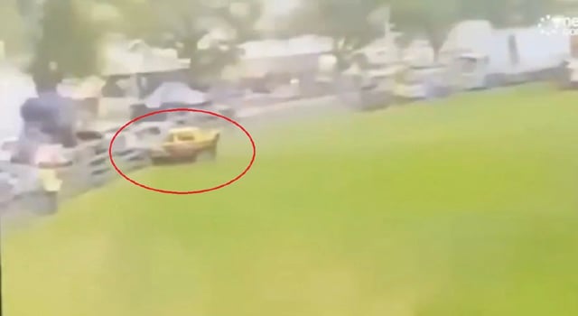 Car ploughs into crowd at Australia race, nine injured